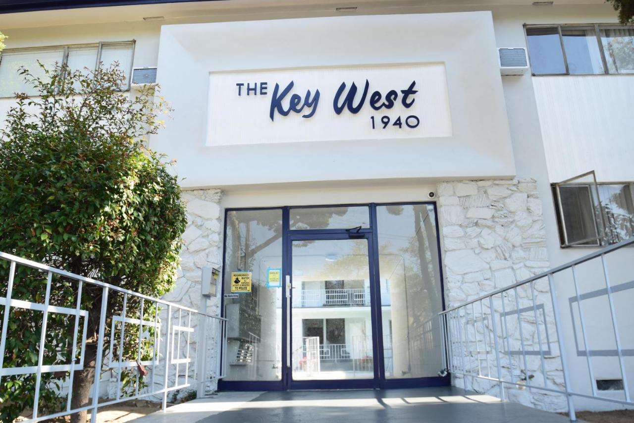 Hollywood Business Apartamento *