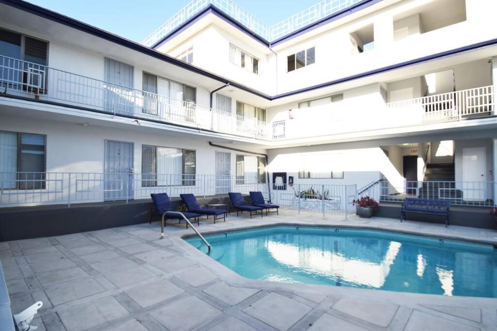 Hollywood Business Apartamento
