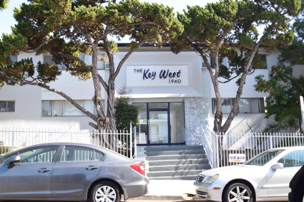 Hollywood Business Apartamento